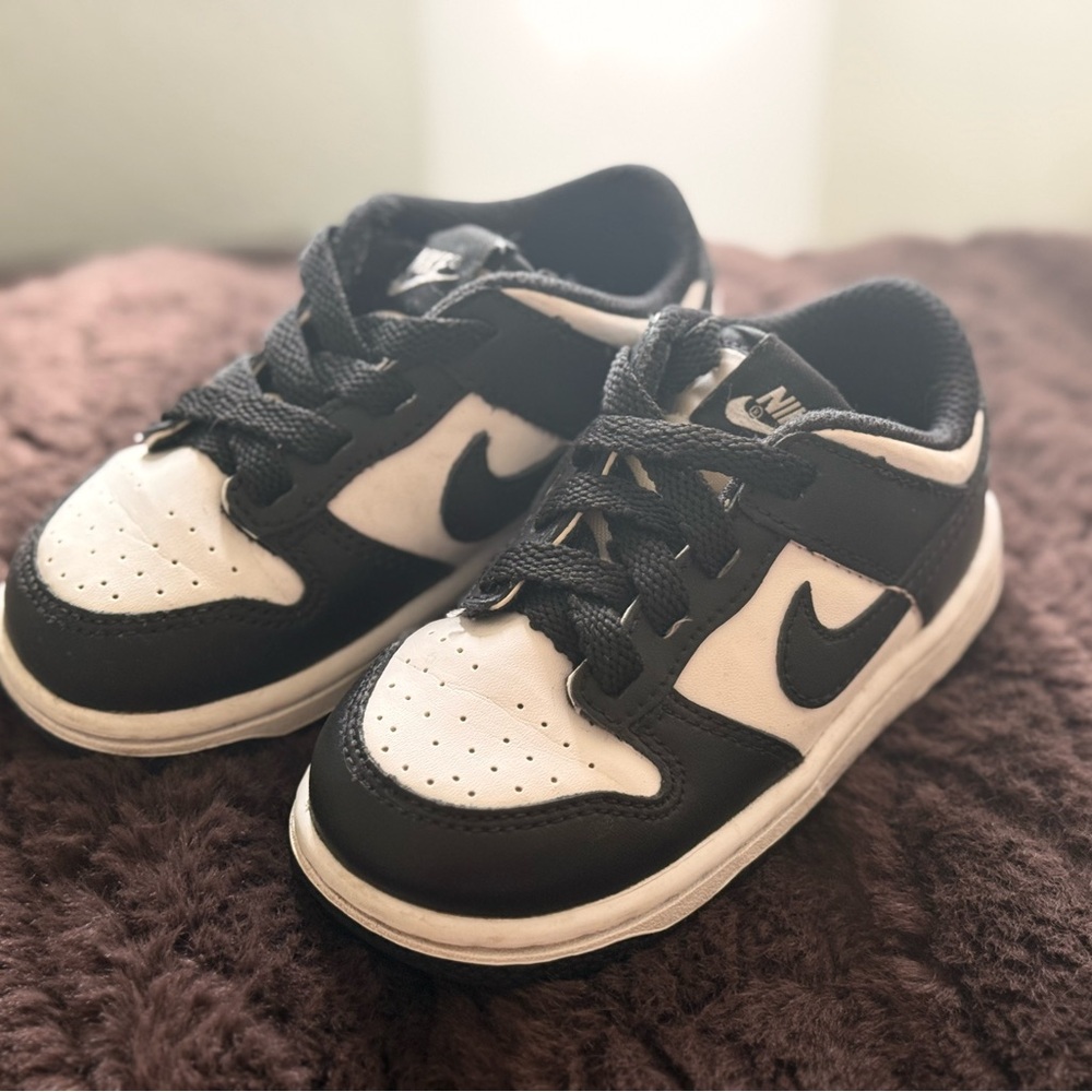 Nike Kids' Black and White Sneakers